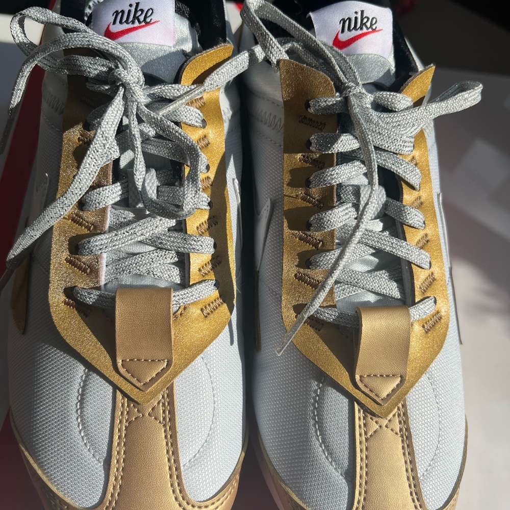 LAST ONE NEW NIKE AIR 2023 (SELL-OUT)🎁Metallic Gold White Platinum Silver Laces - Picture 8 of 15